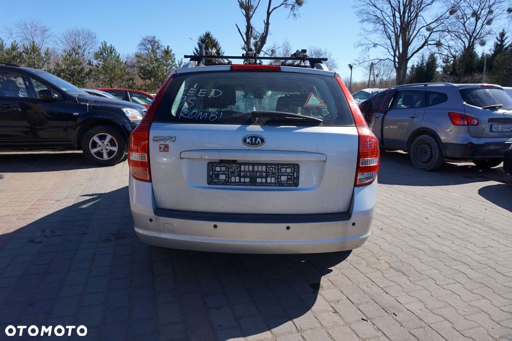KIA CEED I LIFT KOMBI 2011 9S 1.6 16V G4FC 123KM M6CF1 SREBRNY na części - 4