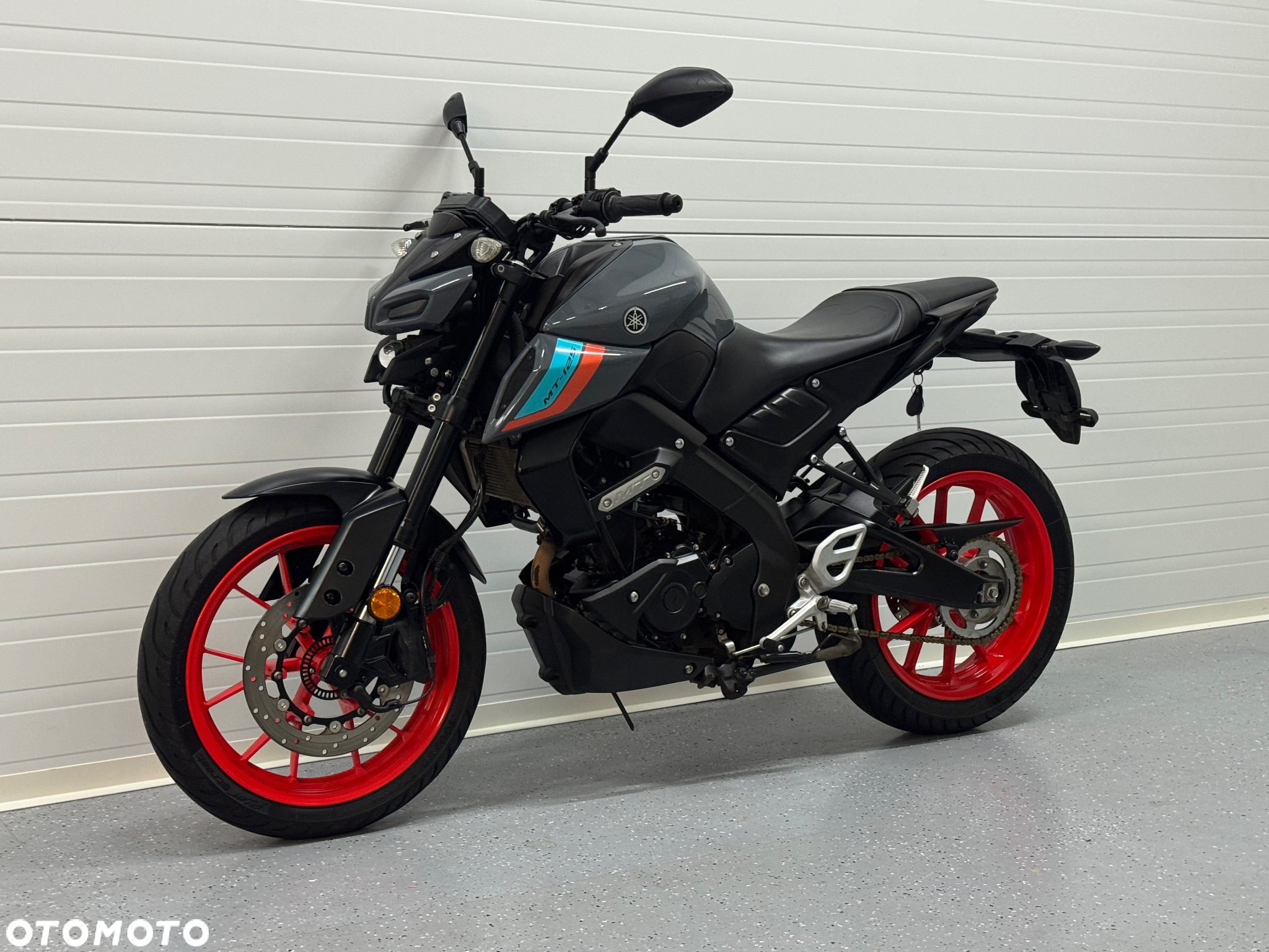 Yamaha MT - 8