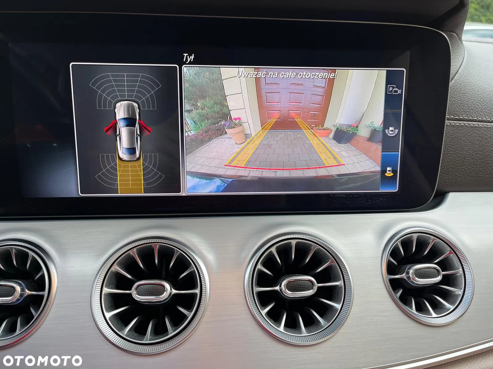 Mercedes-Benz Klasa E 220 d Coupe 4-Matic 9G-TRONIC - 17