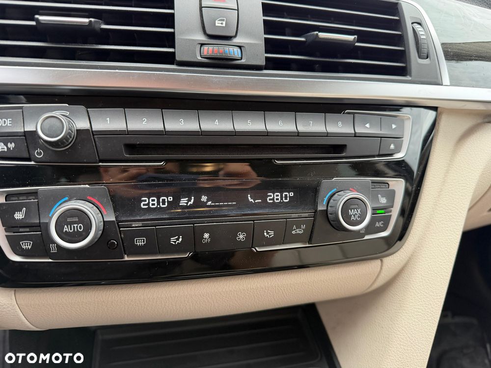 BMW Seria 3 318d Luxury Line - 14