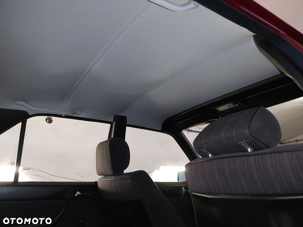Mercedes-Benz W124 (1984-1993) - 29