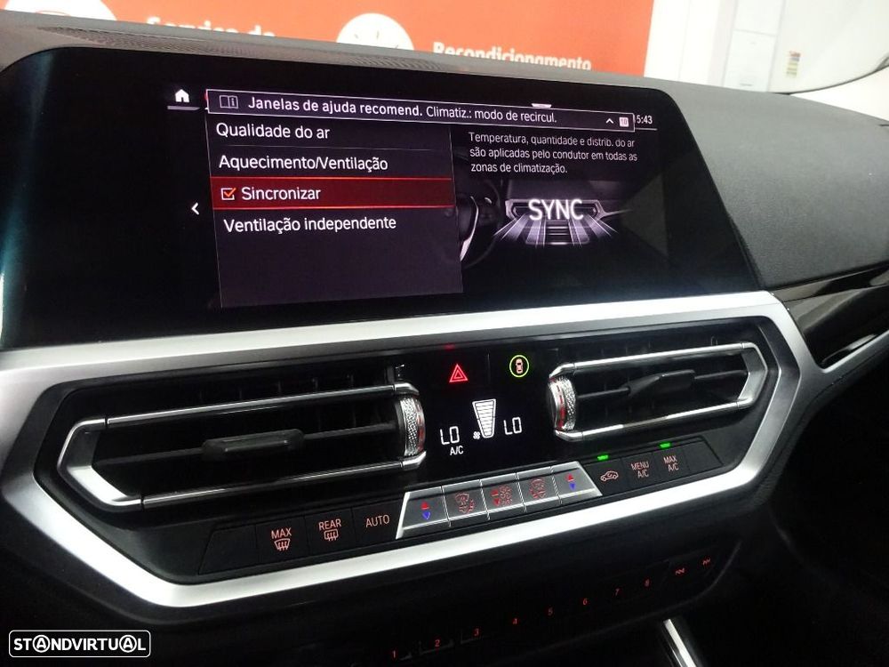 BMW 318 d Touring Line Sport Auto - 25