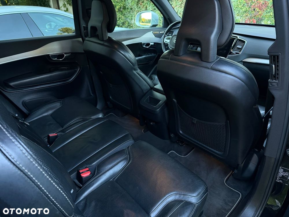 Volvo XC 90 D5 AWD R-Design 7os - 22