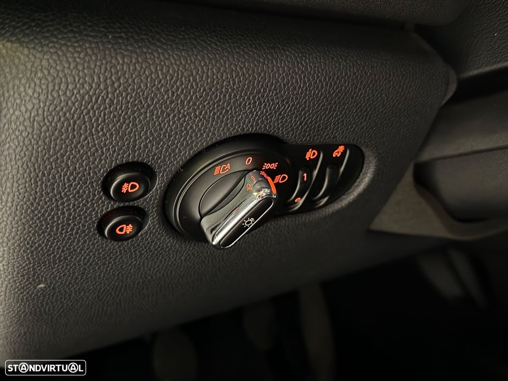 MINI 3 Portas Cooper D - 7