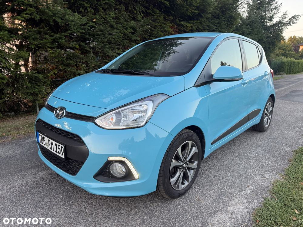 Hyundai i10 1.0 Fifa World Cup Edition - 1