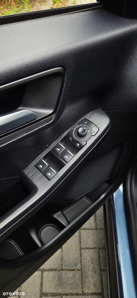 Ford Kuga - 26