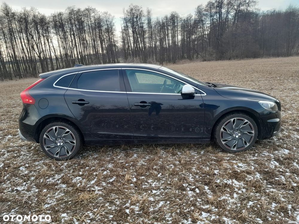 Volvo V40 D3 R Design - 5