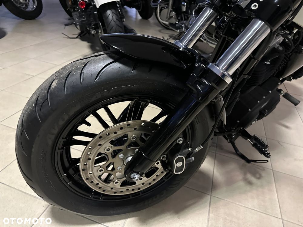 Harley-Davidson Sportster Forty-Eight - 38