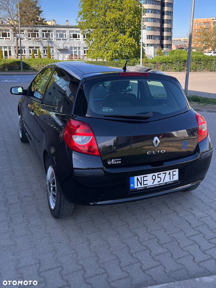 Renault Clio - 6