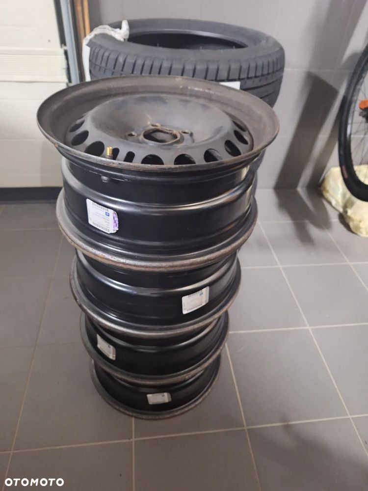 Felgi GM (Opel) stalowe 15" 5x110 65,1 - 1