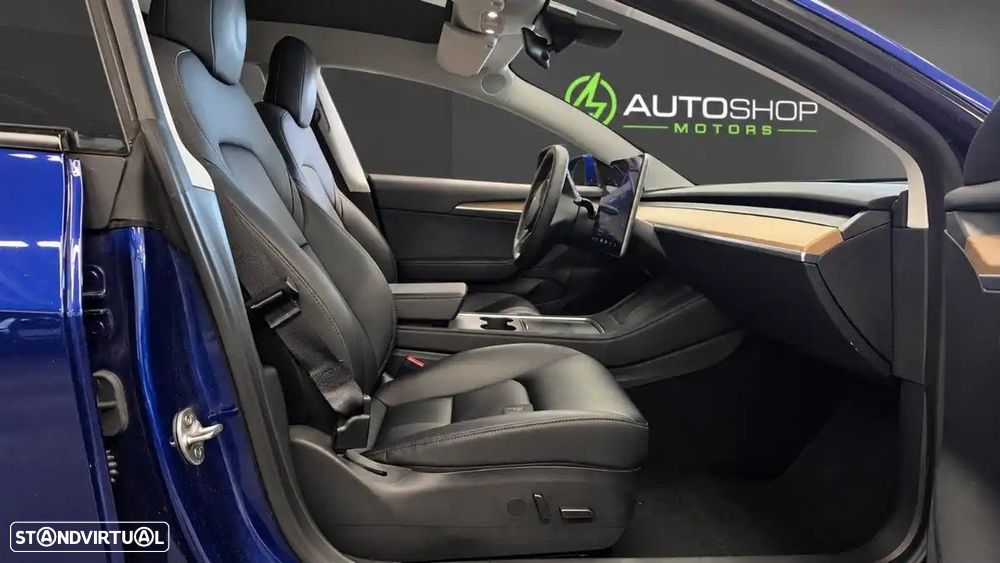 Tesla Model 3 - 5