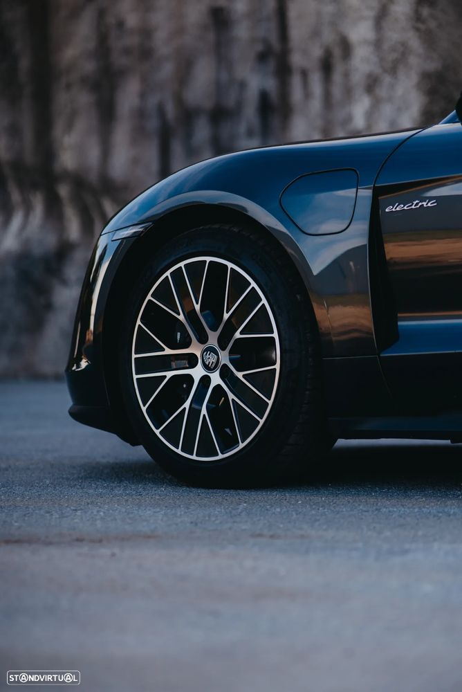 Porsche Taycan Sport Turismo - 44