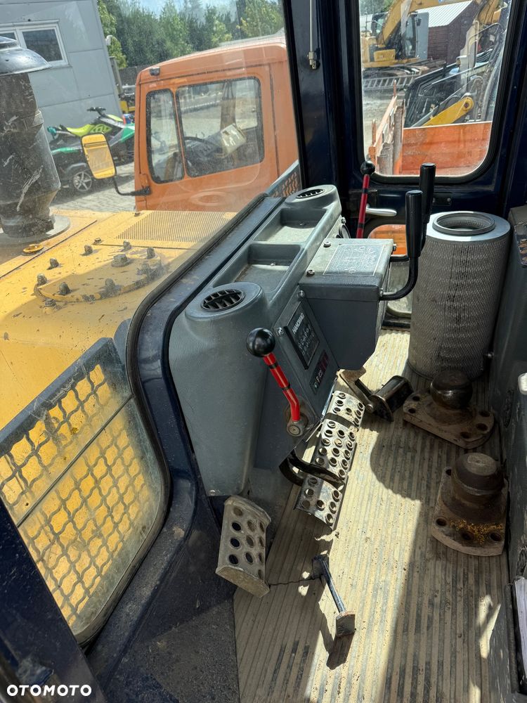 Hanomag D680 LGP - 9