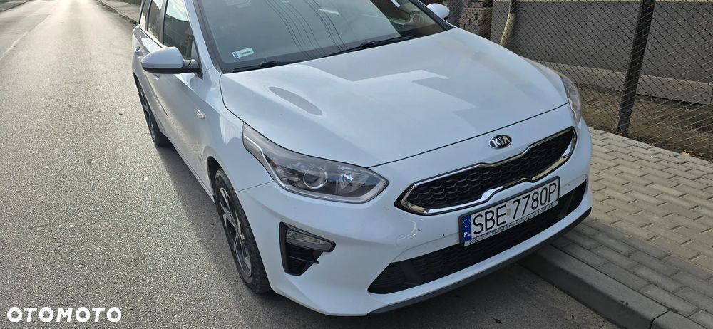Kia Ceed 1.6 CRDi SCR M - 3