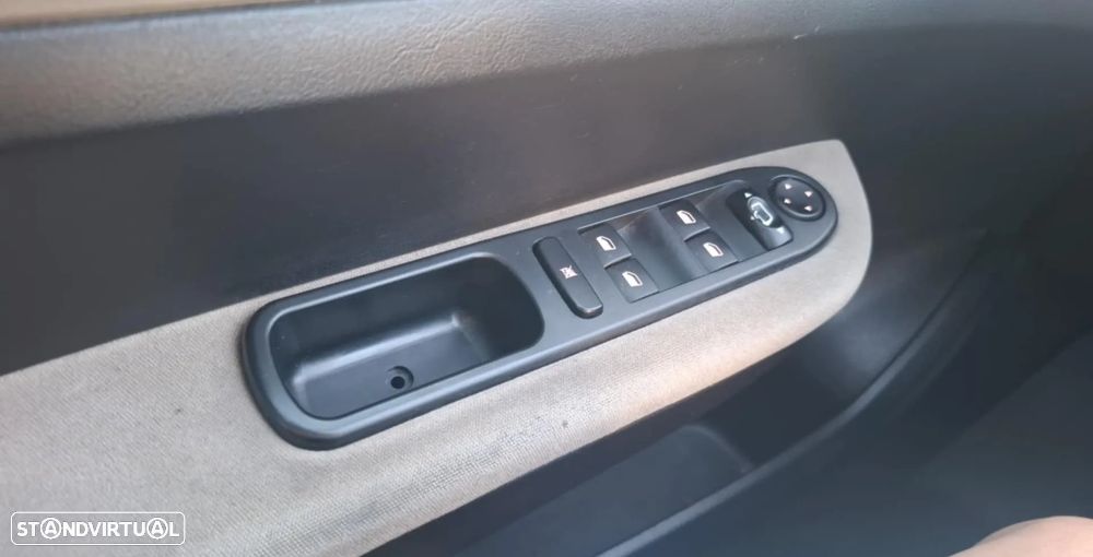 Peugeot 307 1.4 HDi XR - 14