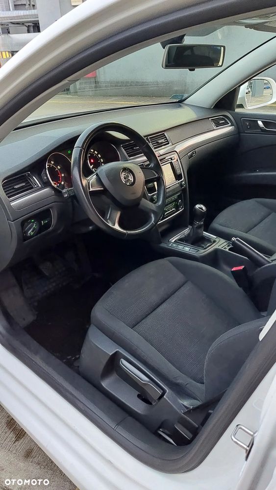 Skoda Superb 1.4 TSI ACTive - 12