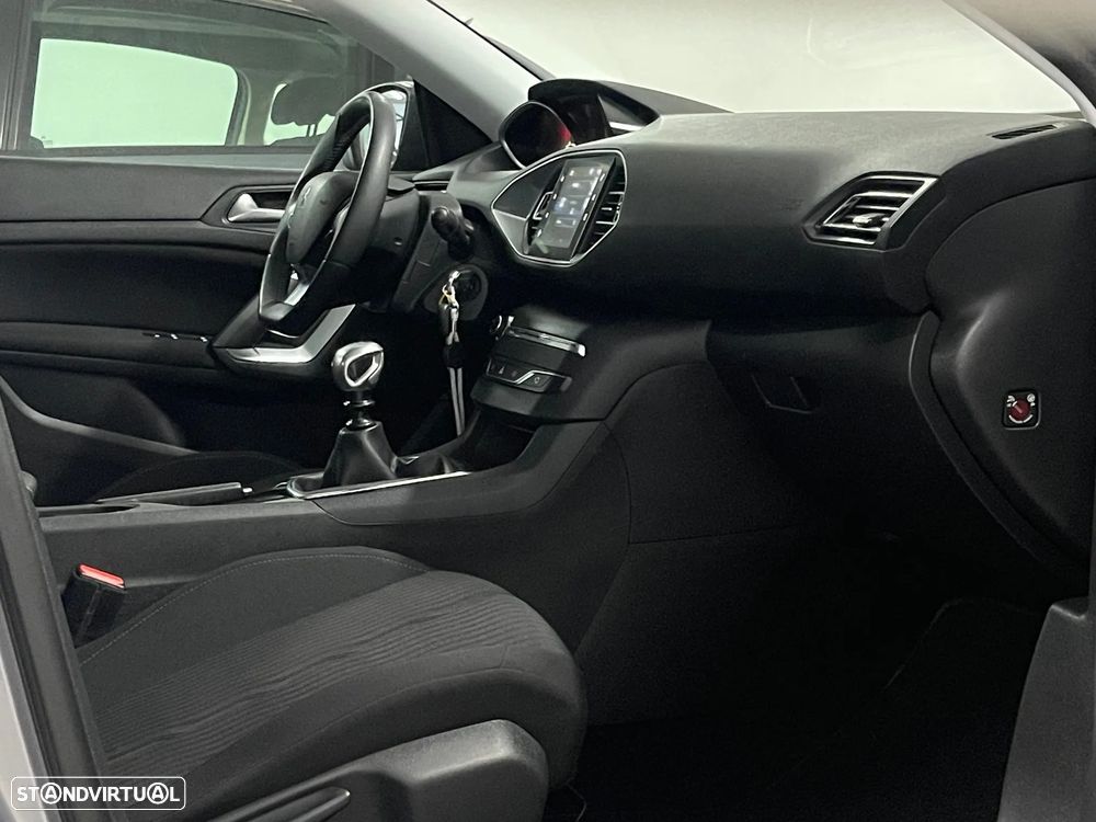 Peugeot 308 1.6 e-HDi Active - 6