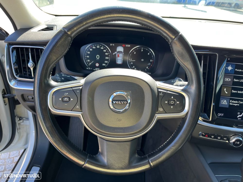 Volvo V60 2.0 D3 Momentum Plus - 29