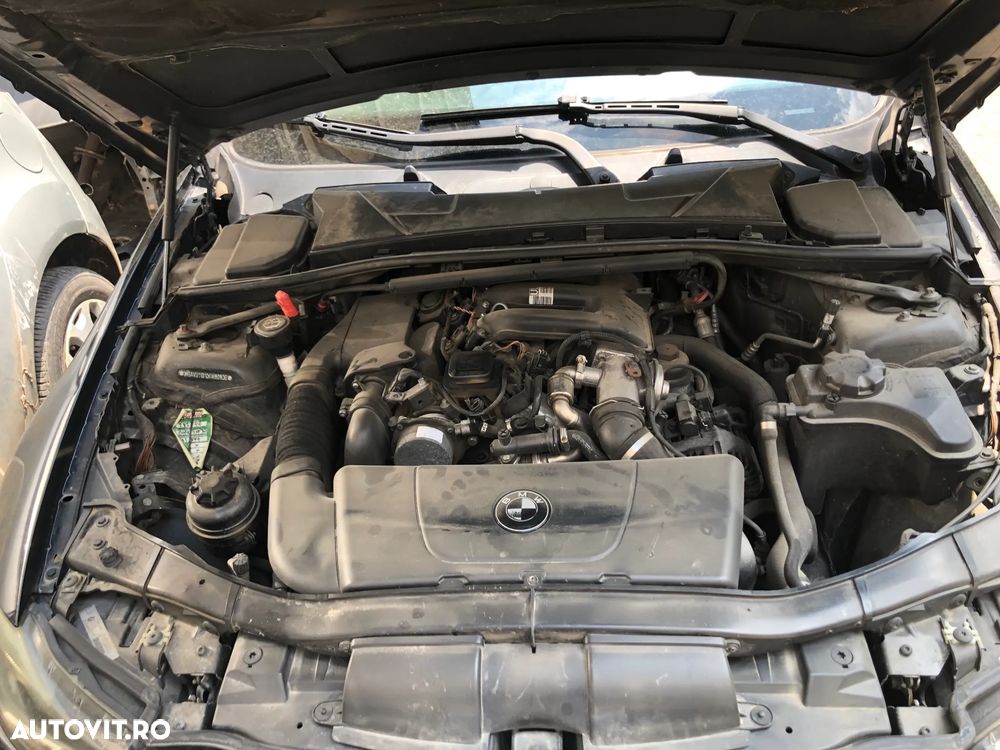 Dezmembrez Bmw Seria 3 E91 break negru 320D 2006 - 6