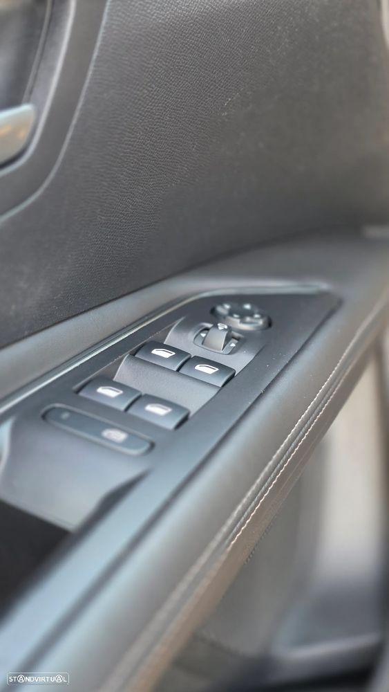 Peugeot 3008 BlueHDi 120 Stop & Start EAT6 Allure - 23