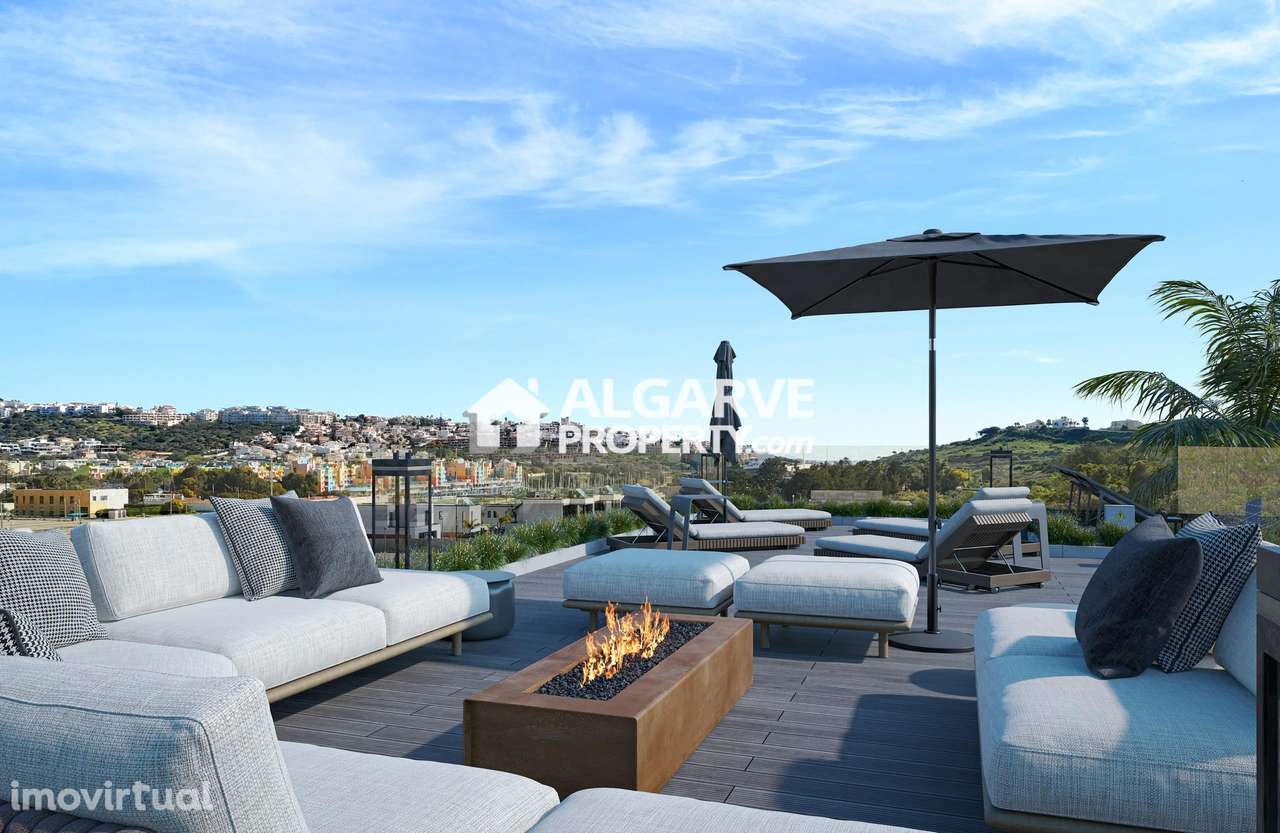 Moderna moradia V4 com Piscina e Jacuzzi junto da praia e da Marina de - Grande imagem: 5/19