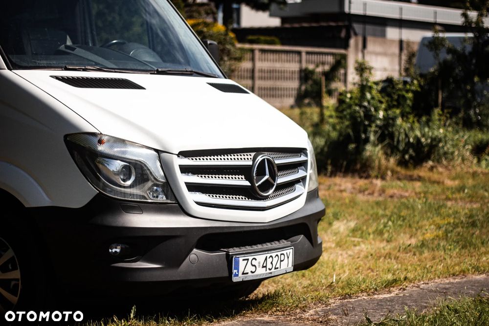 Mercedes-Benz Sprinter - 12