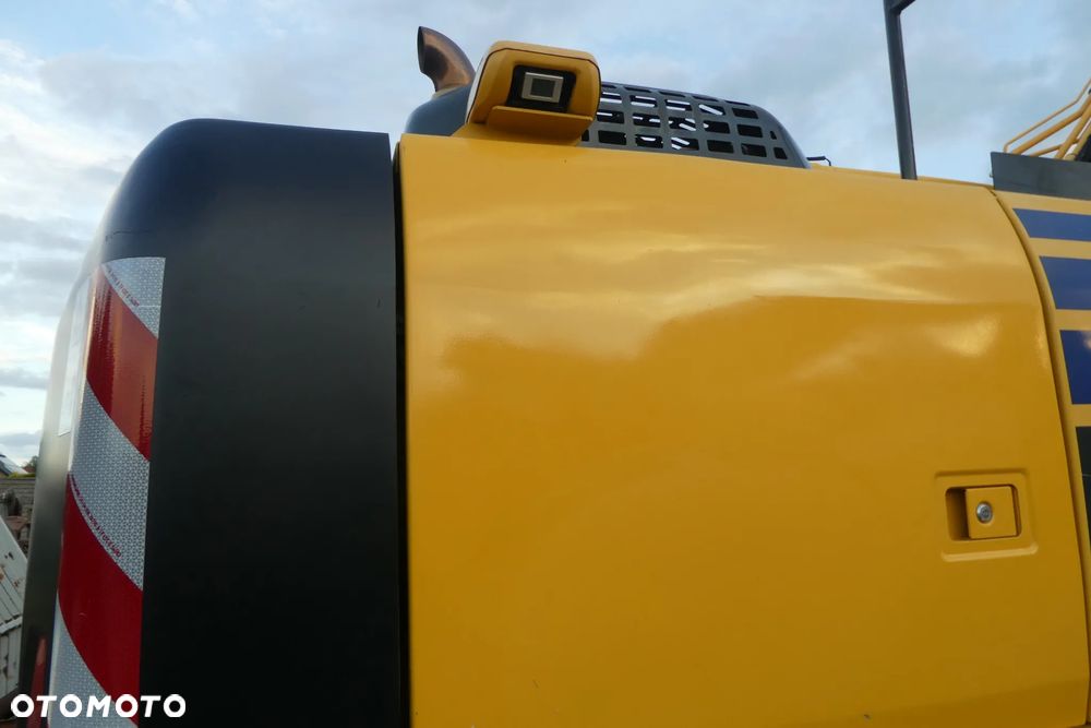 Komatsu PC 210LC-10 - 33