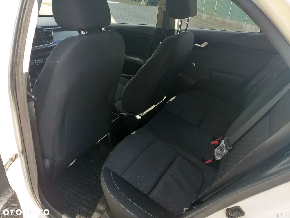Kia Rio 1.2 M - 16