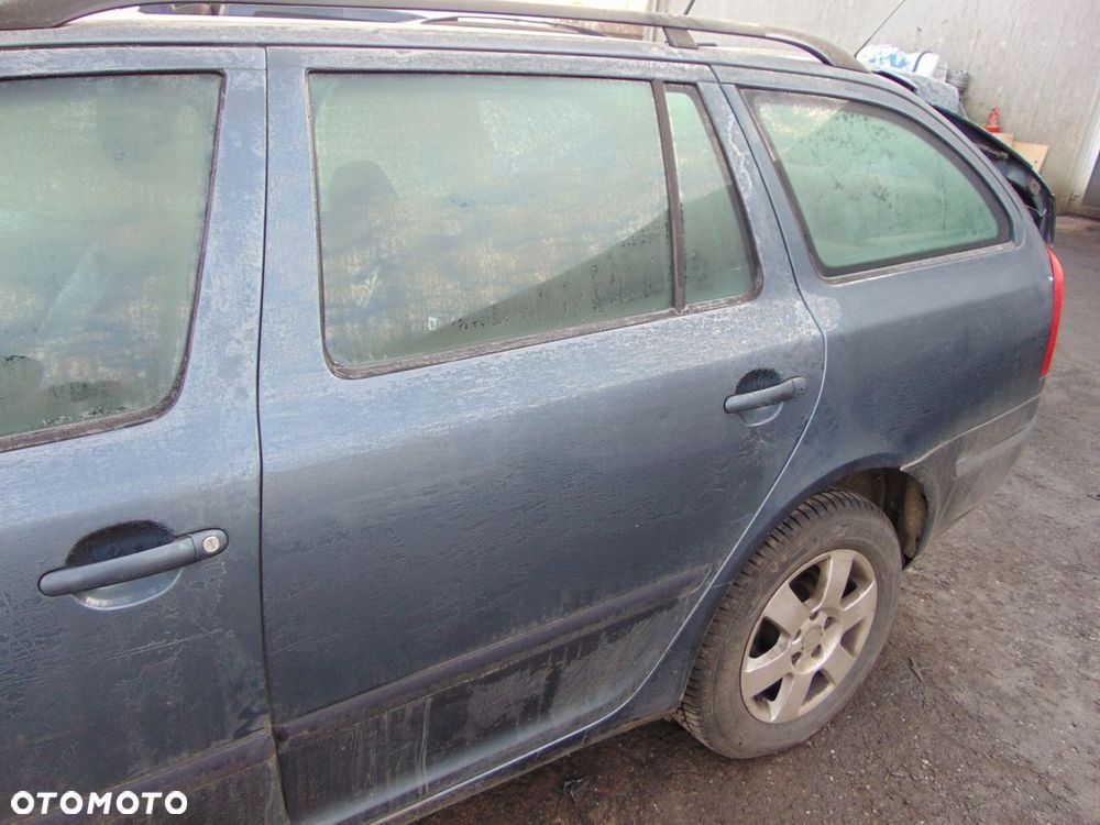 DRZWI LEWE TYŁ TYLNIE U9U9 SKODA OCTAVIA II - 1