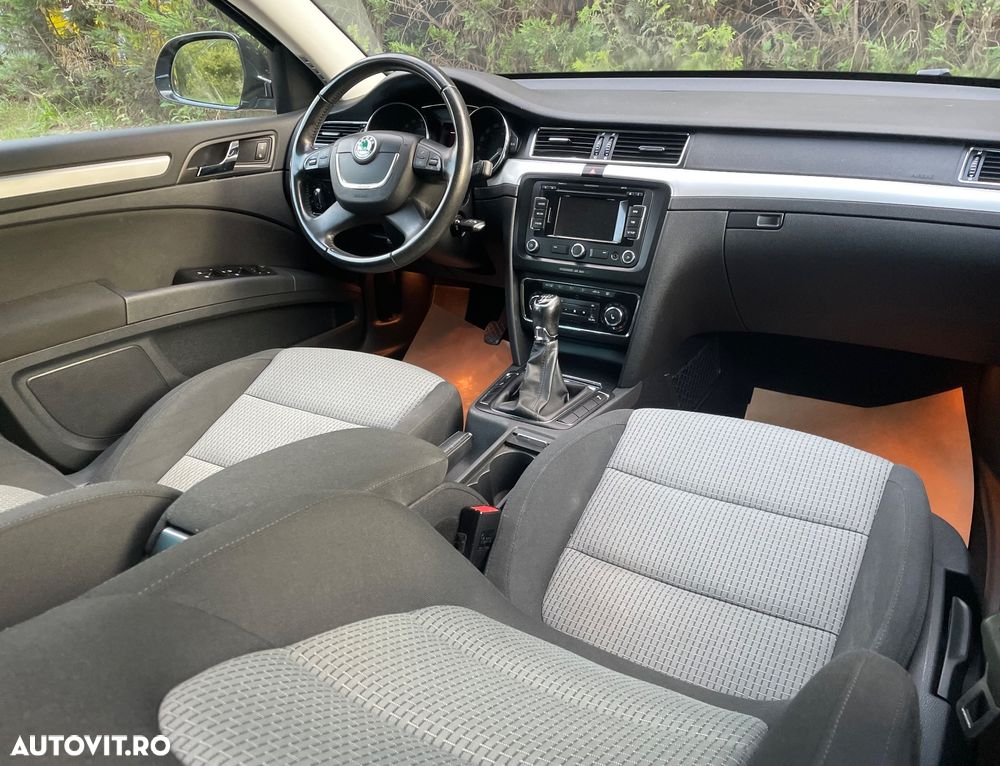 Skoda Superb 1.6 TDI GreenLine - 32