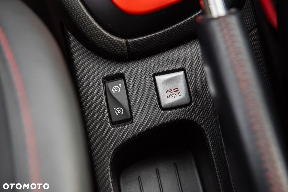 Renault Clio TCe 200 EDC Sport - 31