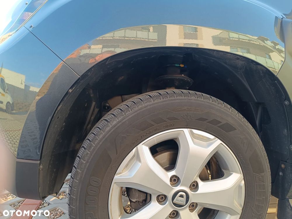 Dacia Duster 1.6 SCe Laureate S&S - 11