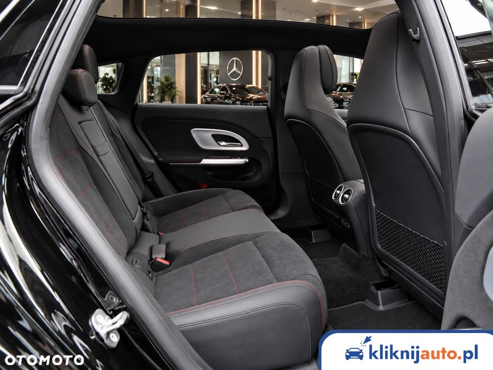 Mercedes-Benz CLA 200 AMG Line 7G-DCT - 7