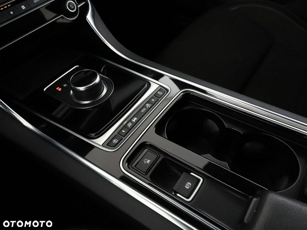 Jaguar XF 20d AWD R-Sport - 29