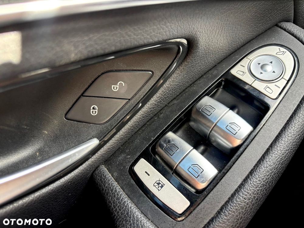 Mercedes-Benz GLC 300 4Matic 9G-TRONIC - 7