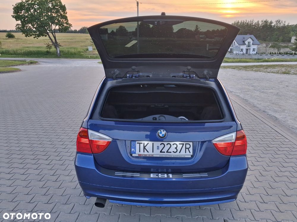 BMW Seria 3 320i - 13