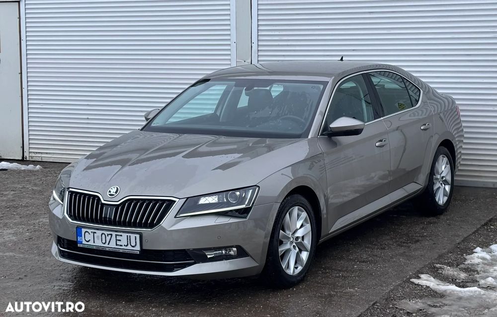 Skoda Superb 2.0 TDI DSG Ambition - 7