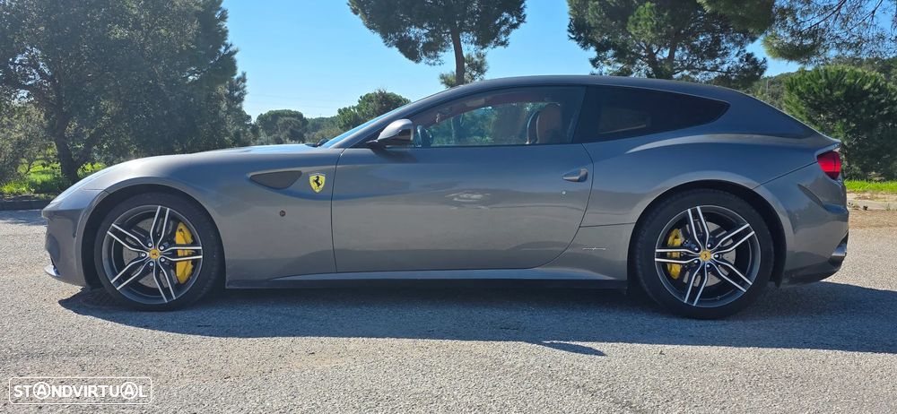 Ferrari FF 6.3 V12 - 8