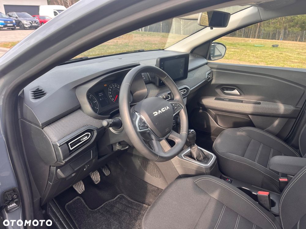 Dacia Sandero TCe 90 Essential - 12