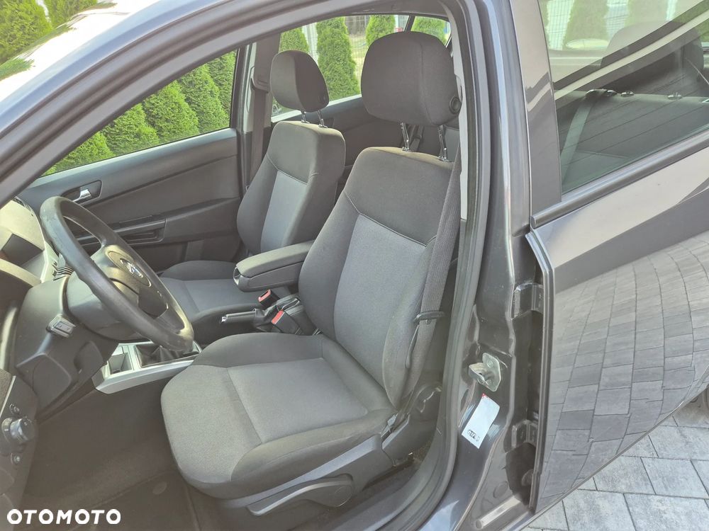 Opel Astra 1.6 Edition - 19
