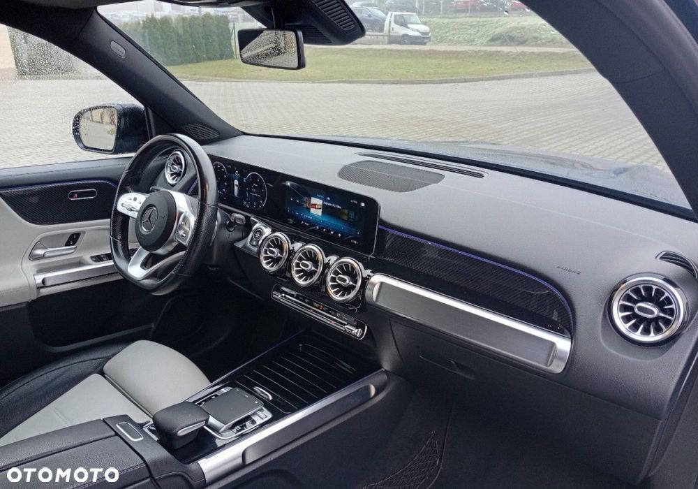 Mercedes-Benz GLB - 17