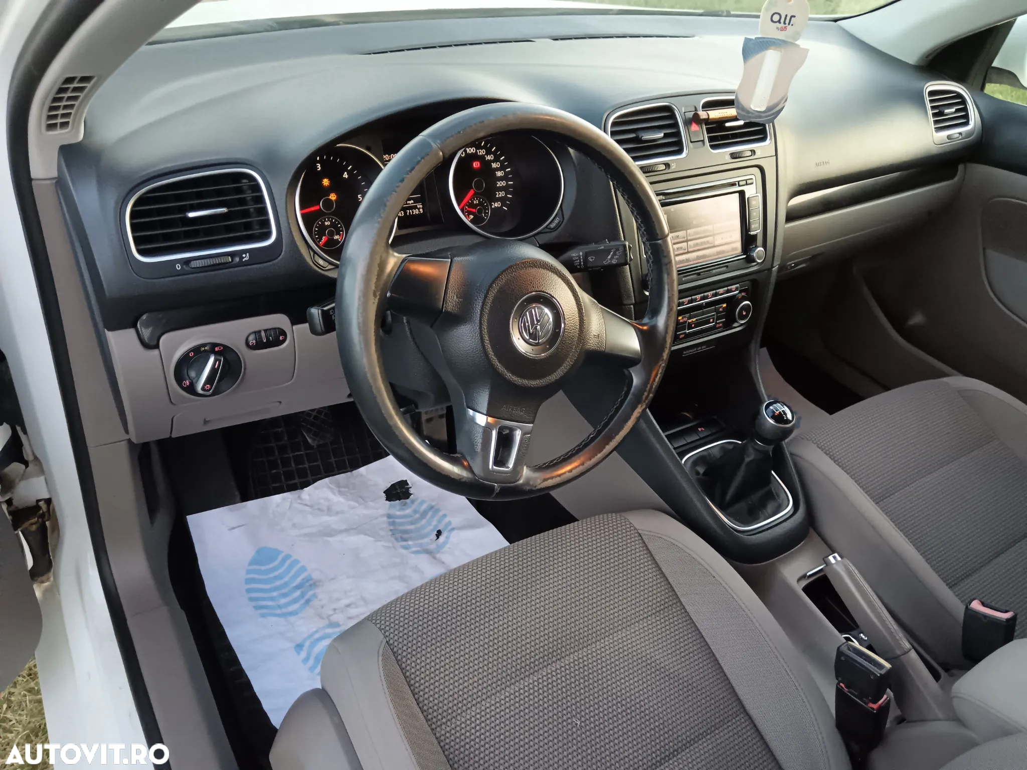 Volkswagen Golf 1.6 BlueTDI Comfortline - 2