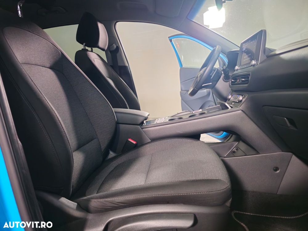 Hyundai KONA - 14