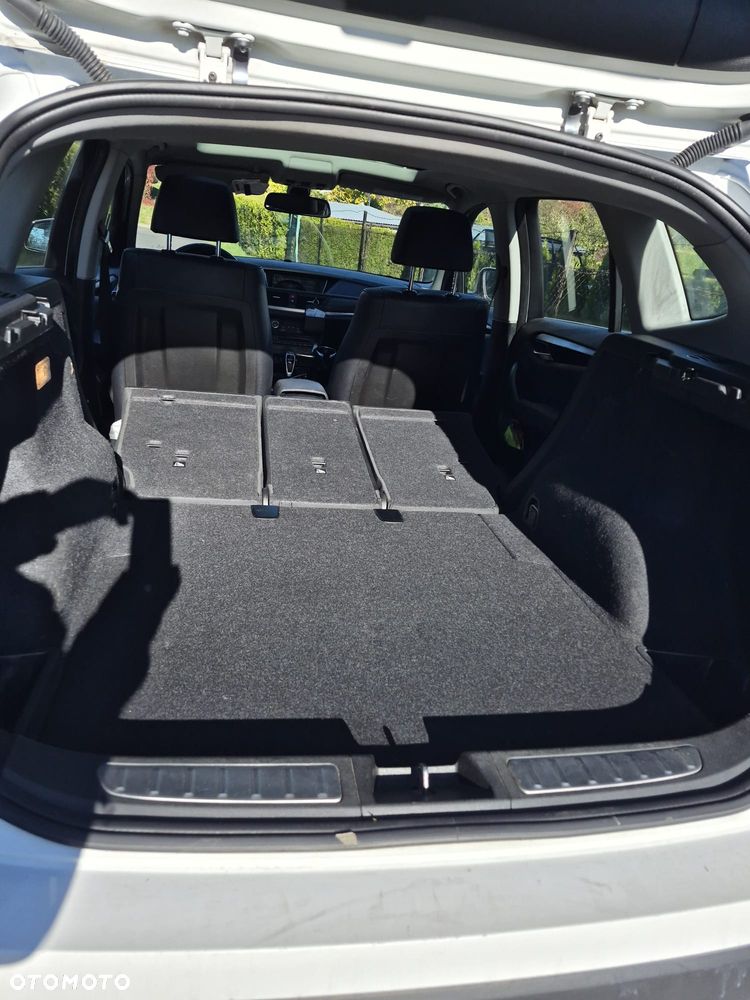 BMW X1 xDrive28i xLine - 6