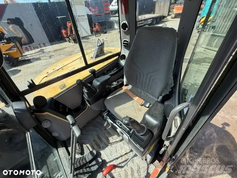 Volvo ECR88 - 12