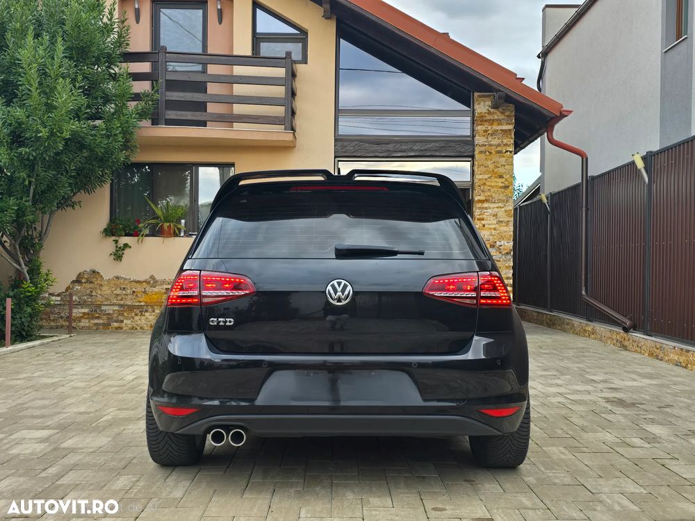 Volkswagen Golf 2.0 TDI DPF BMT GTD - 15