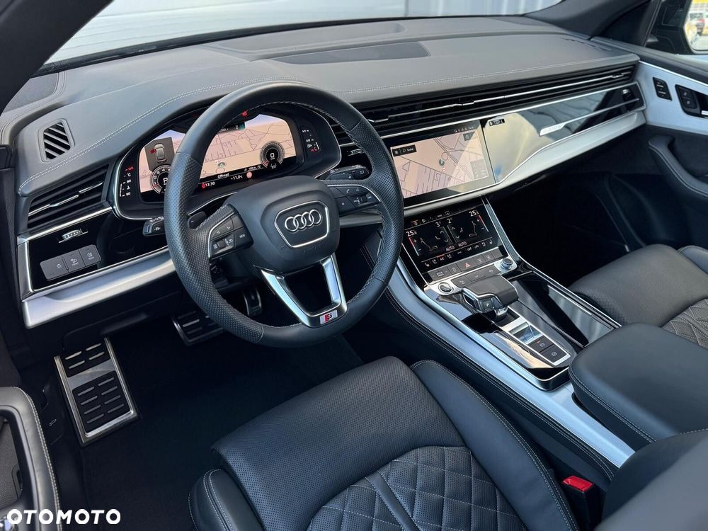 Audi Q8 - 9
