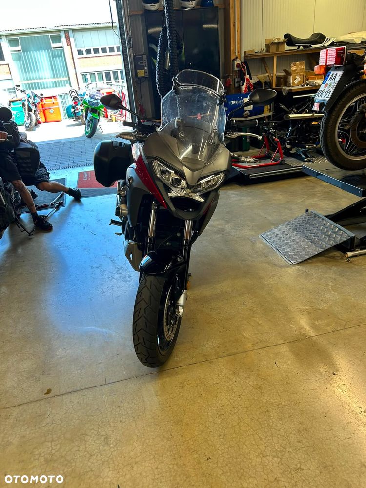 Honda VFR - 4