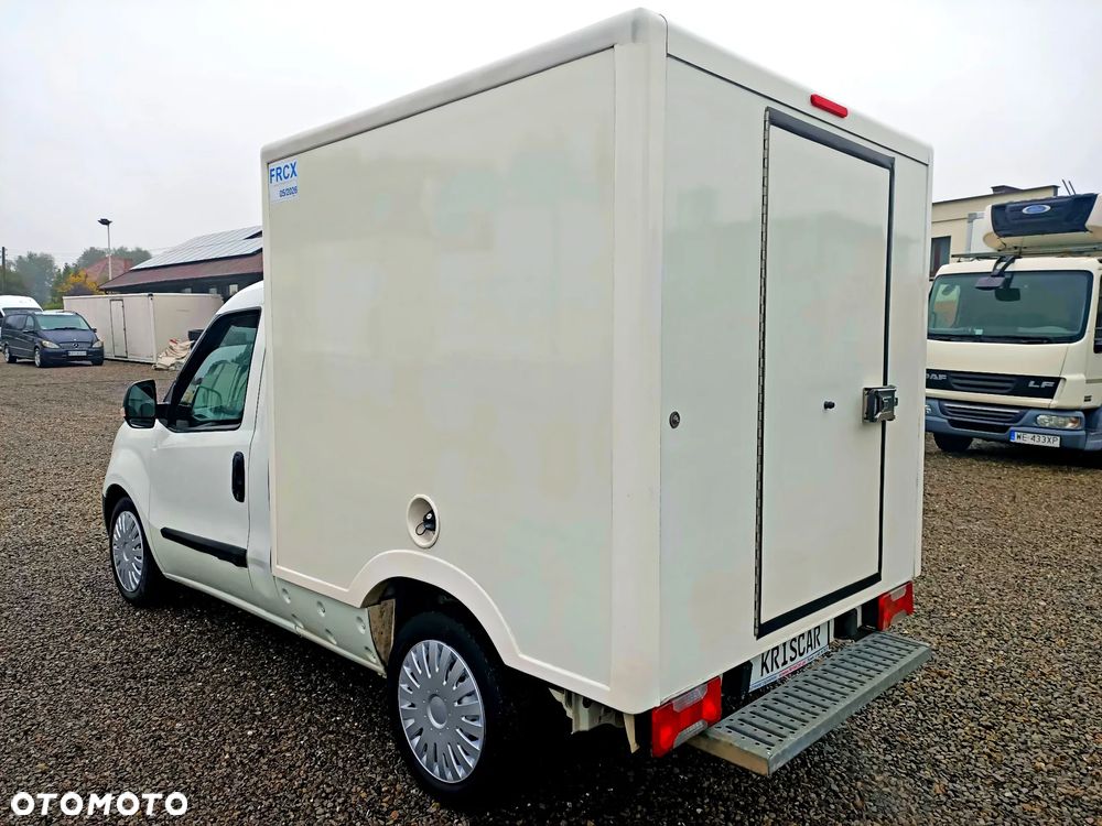 Fiat Doblo Chłodnia 90KM 2 zasilania chłodni - 7