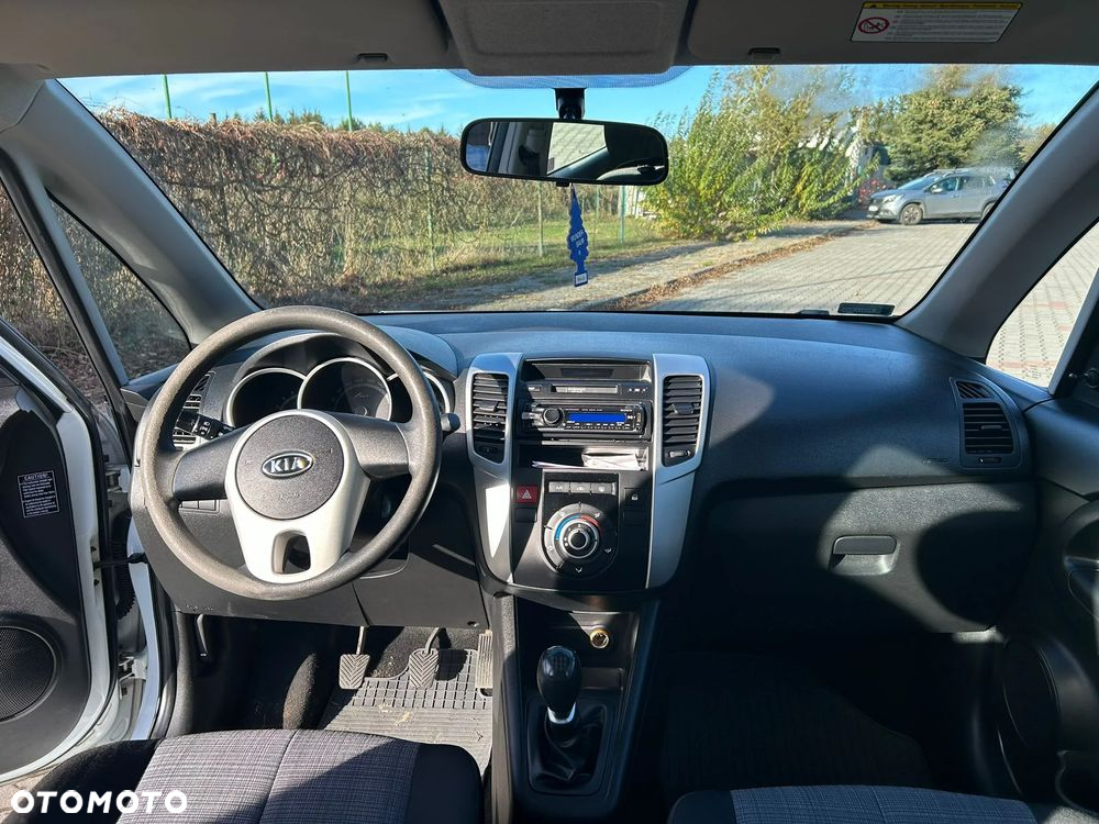 Kia Venga - 4